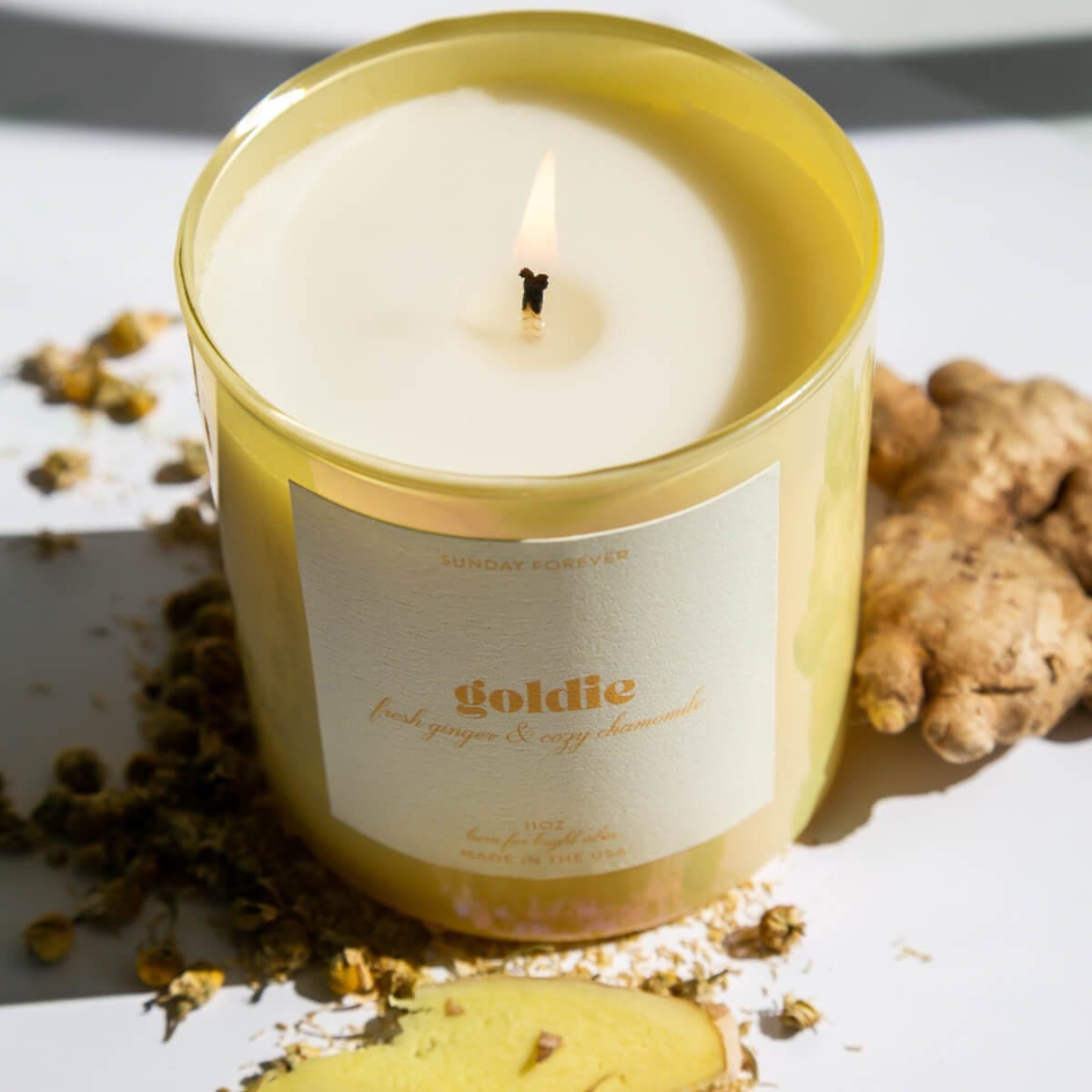 Goldie Luxury Candle with Ginger and Chamomile - Sunday Forever